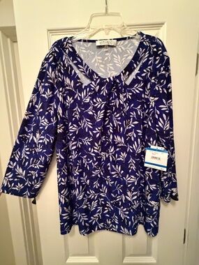 Kasper Blue and White Leaf-Print V-Neck Top